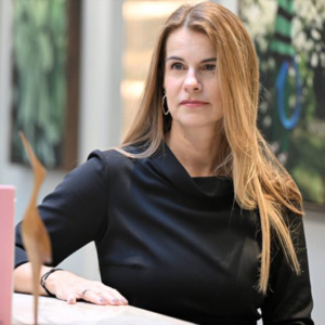 Tóvári Zsuzsa